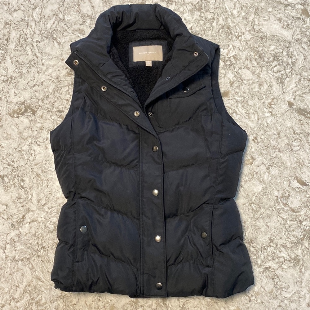 Banana Republic Puffer Vest